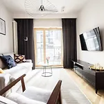Vipwarsawapartments Onyx Mennica *