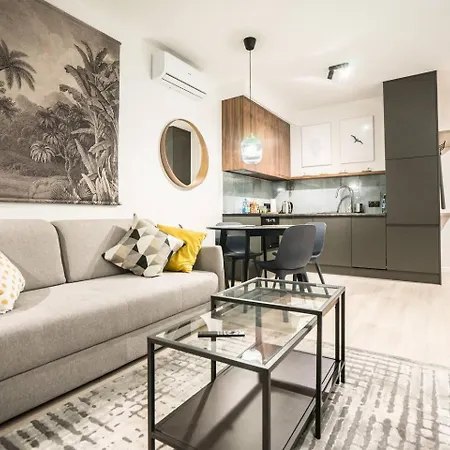 Vipwarsawapartments Onyx Mennica * ワルシャワ