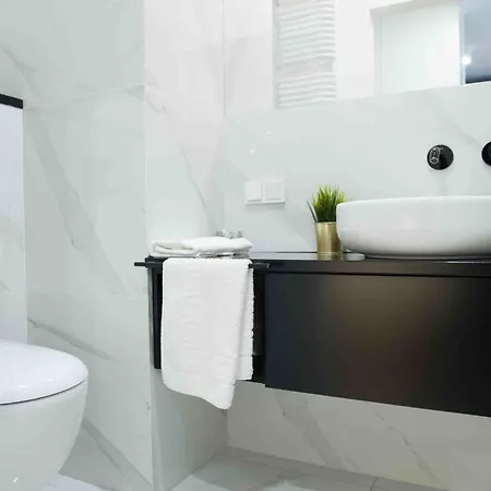 Vipwarsawapartments Onyx Mennica アパート ワルシャワ