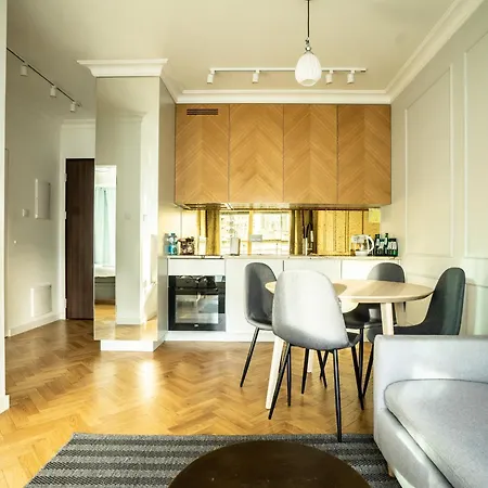 Vipwarsawapartments Onyx Mennica ワルシャワ